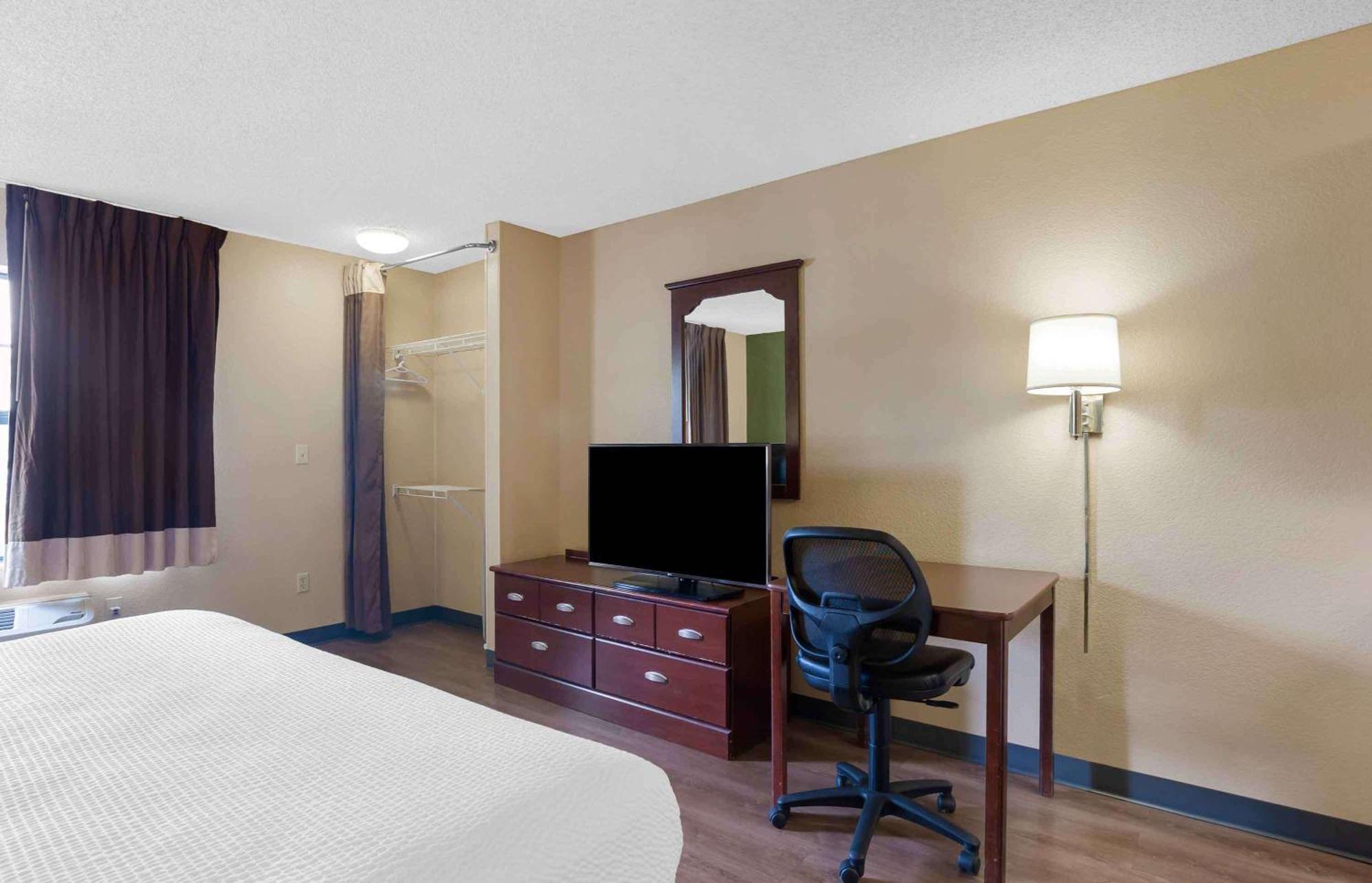 Extended Stay America Suites - Savannah - Midtown Екстер'єр фото