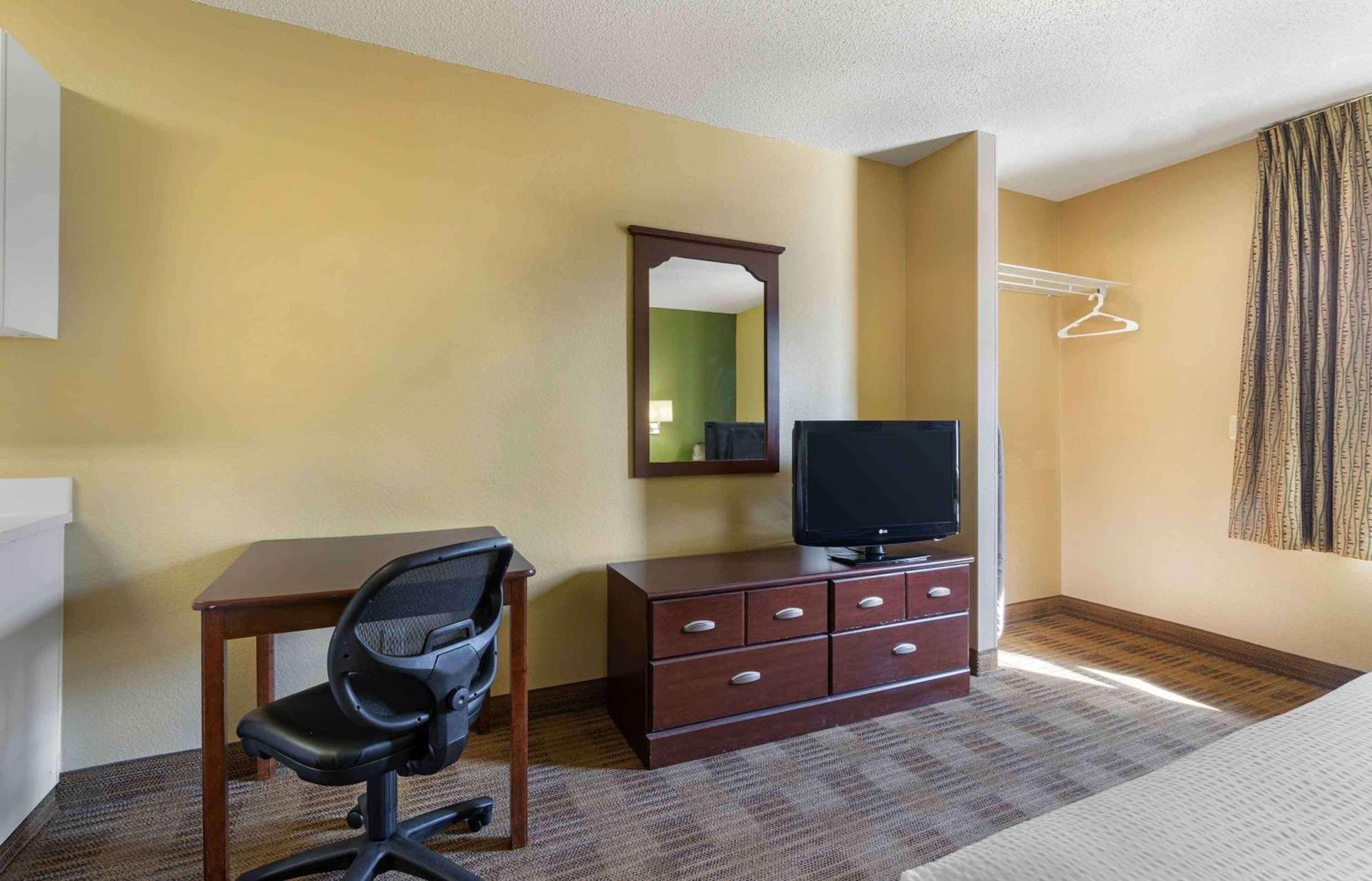 Extended Stay America Suites - Savannah - Midtown Екстер'єр фото