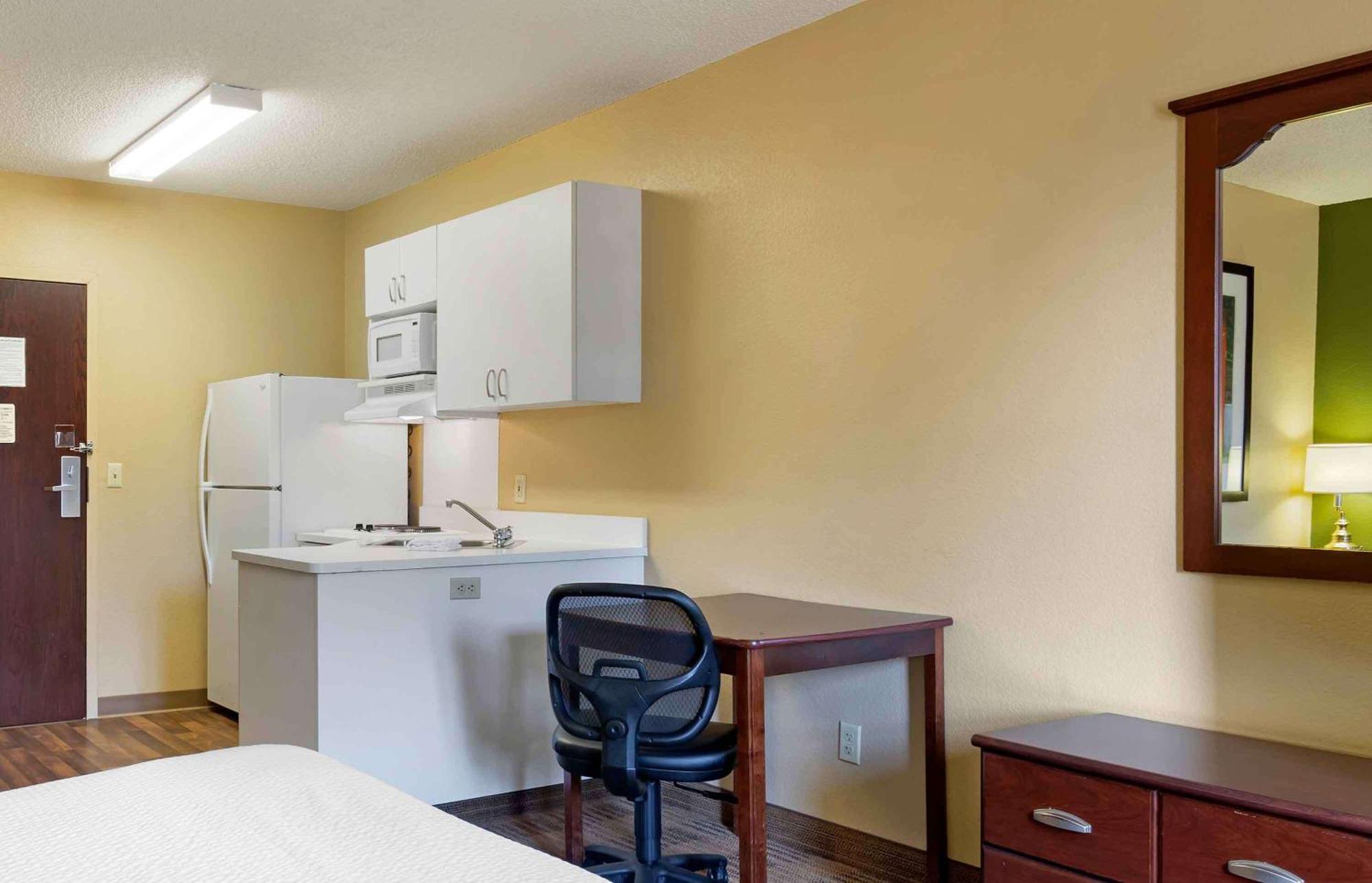 Extended Stay America Suites - Savannah - Midtown Екстер'єр фото