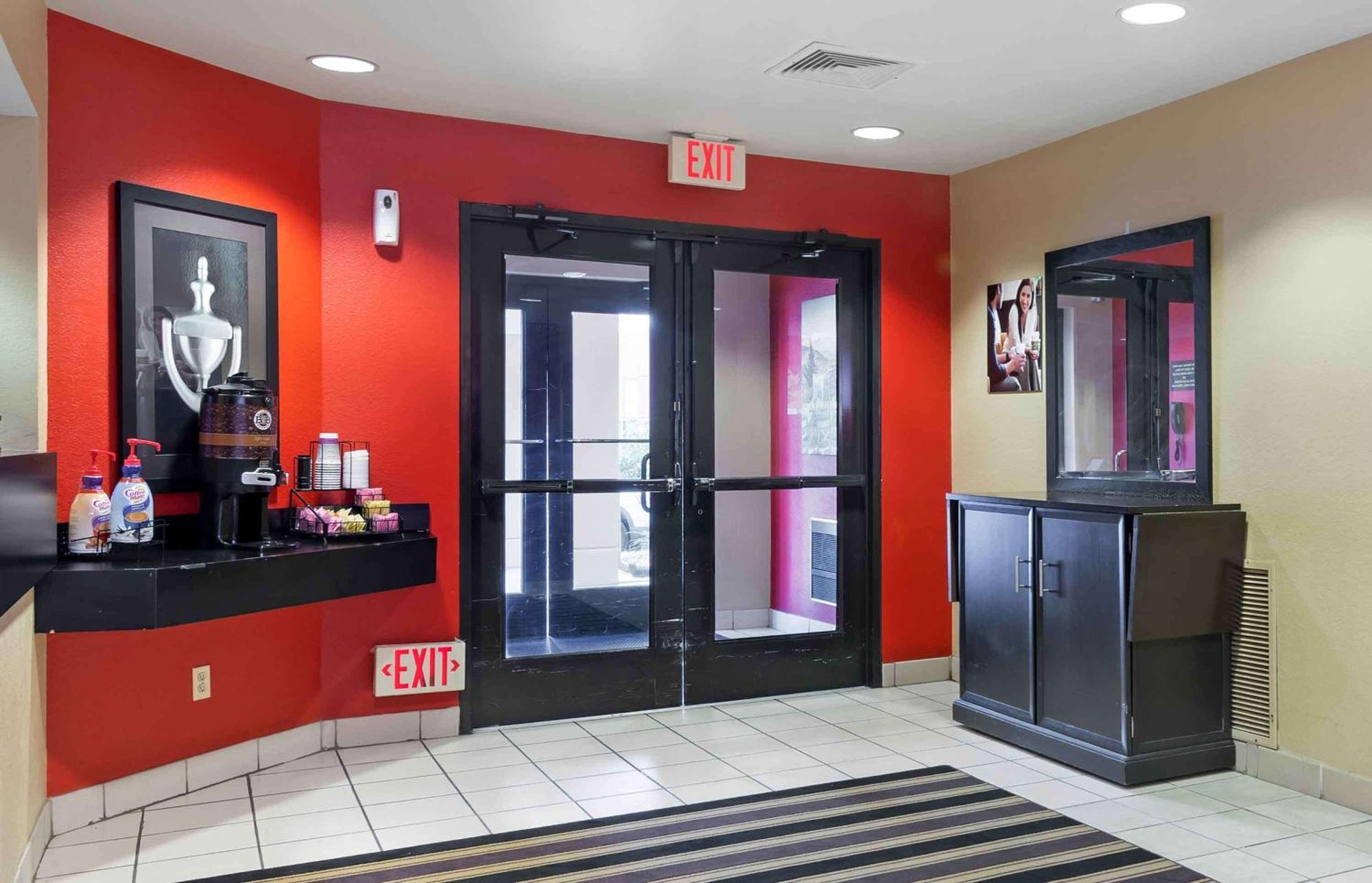 Extended Stay America Suites - Savannah - Midtown Екстер'єр фото