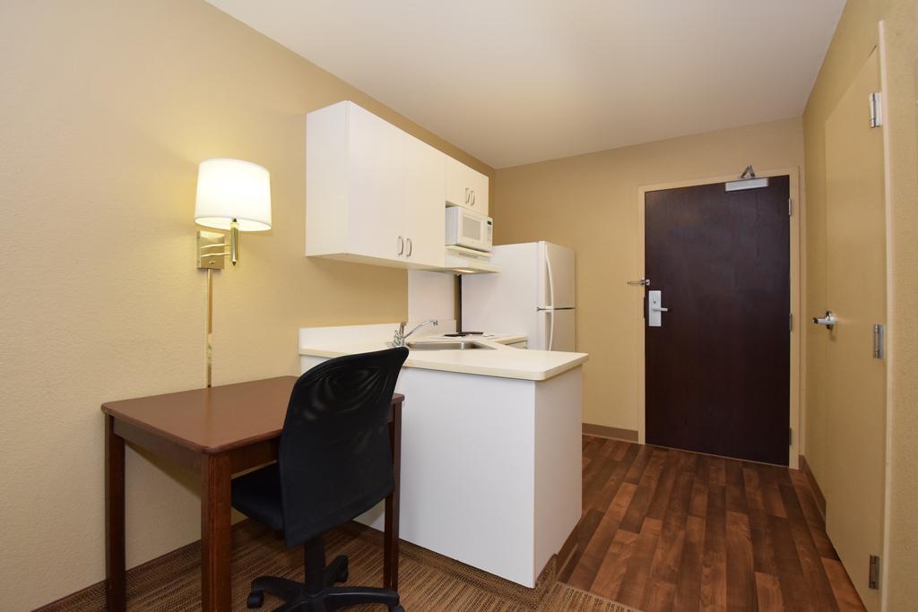 Extended Stay America Suites - Savannah - Midtown Екстер'єр фото